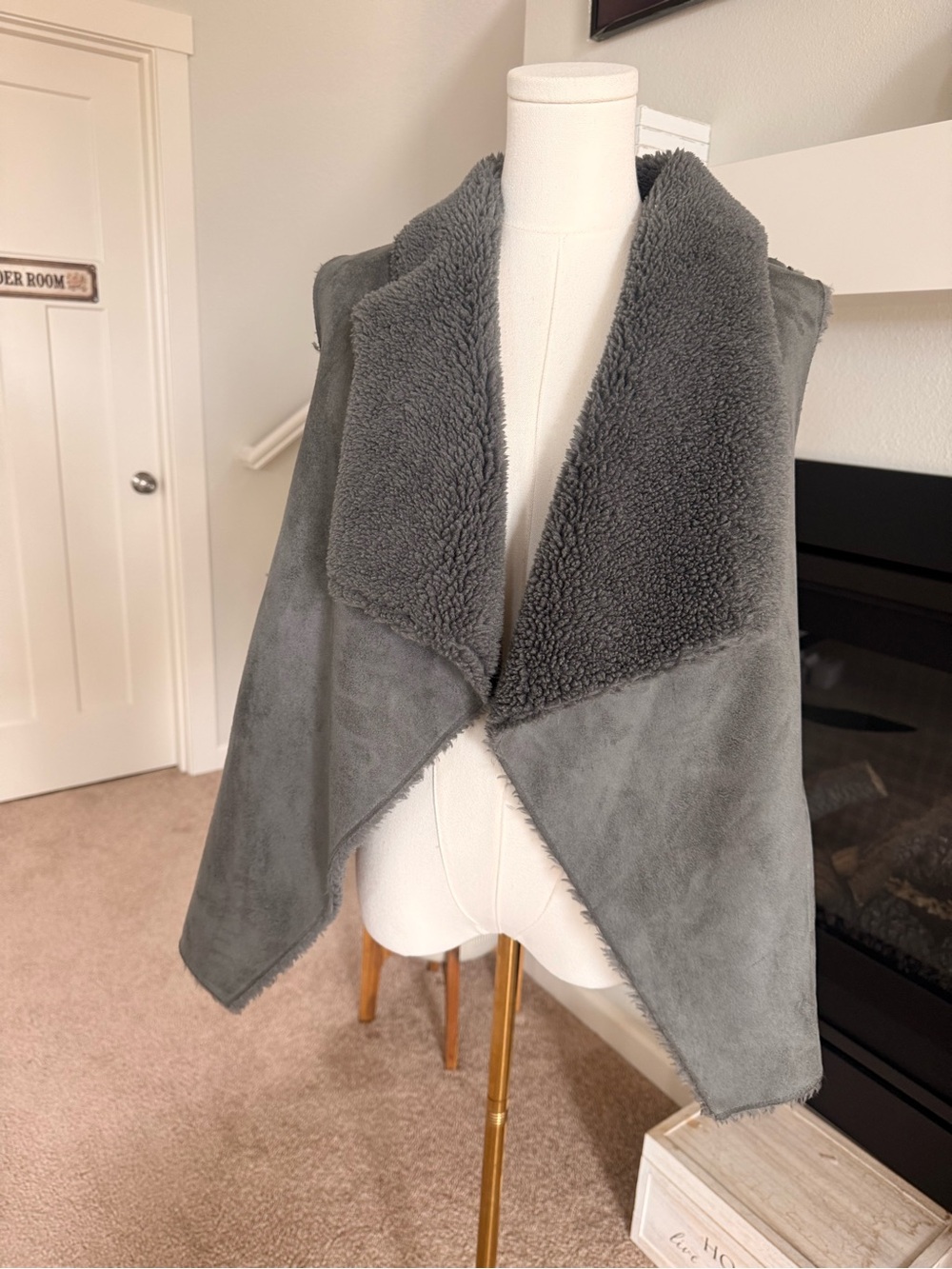 Velvet sherpa vest